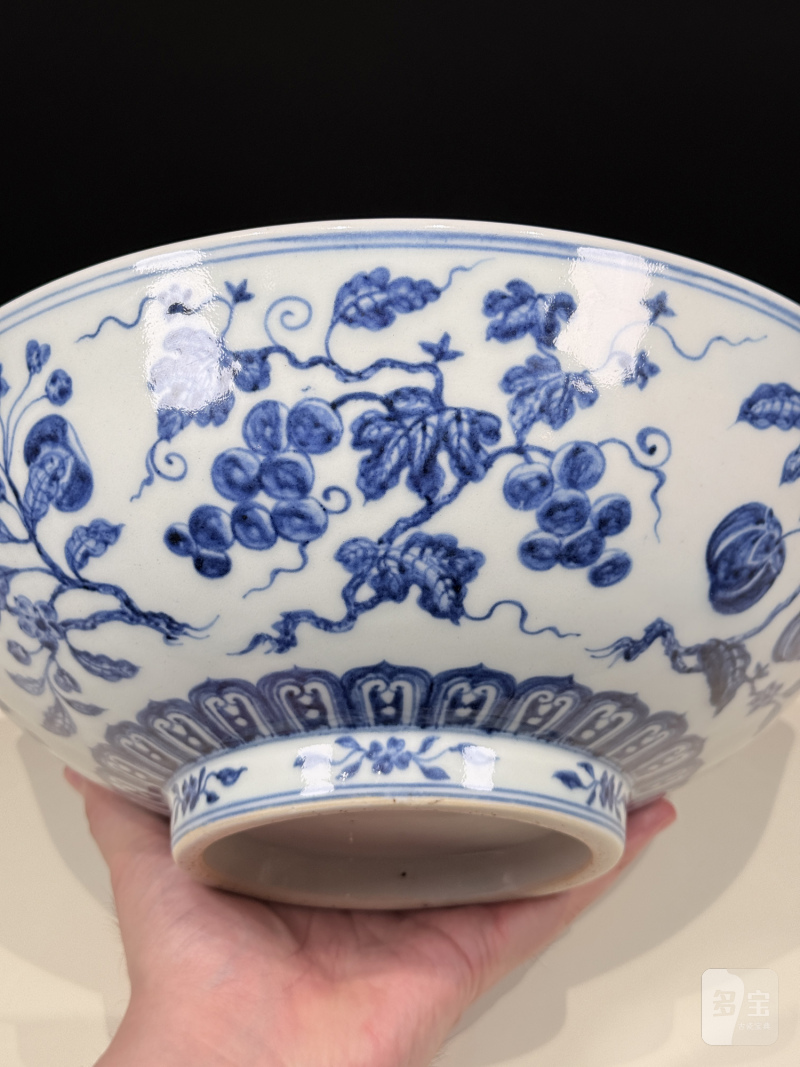 明宣德 青花葡萄瑞果纹大碗 - 图14